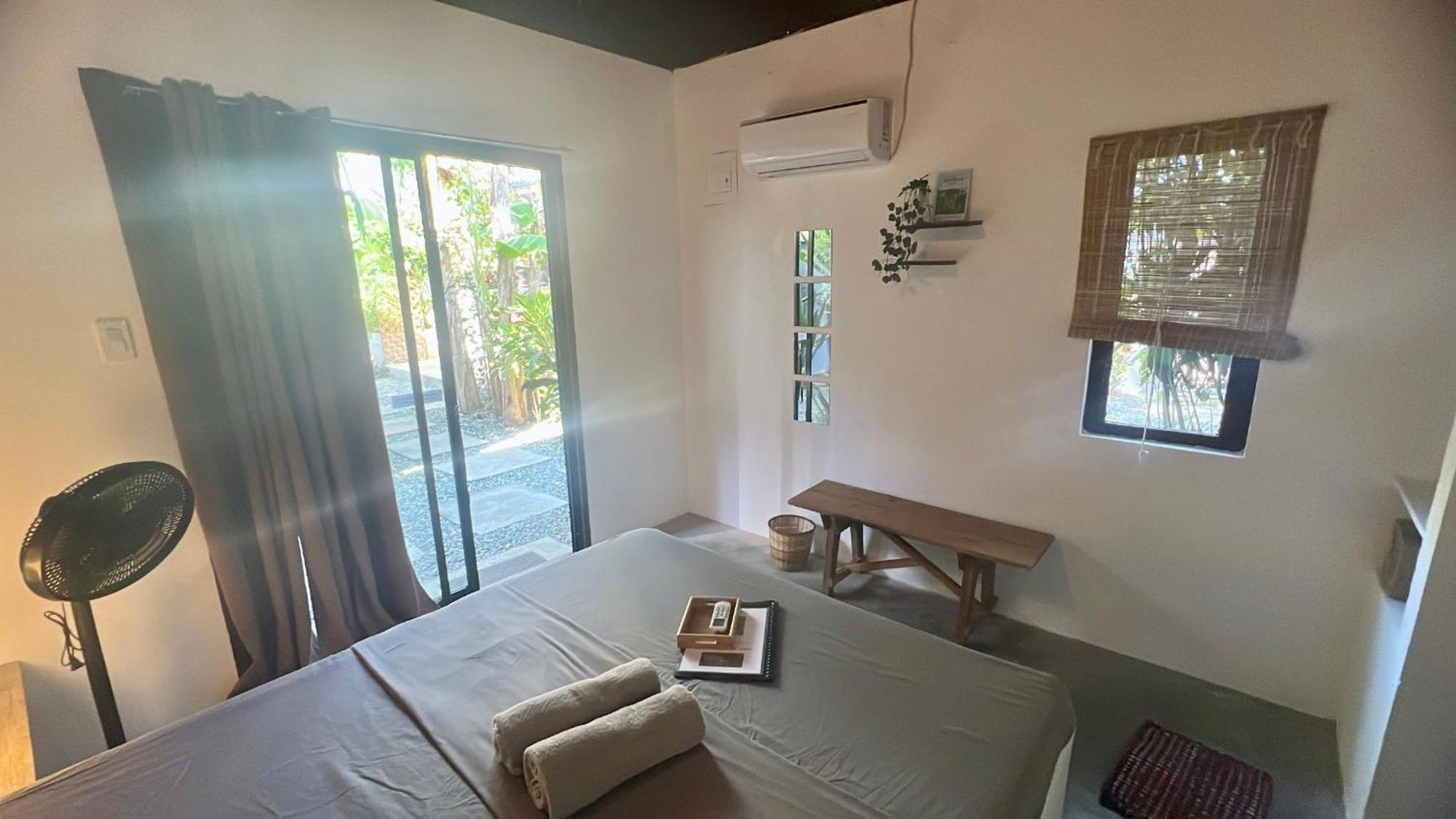 Yay Lodge Siargao, Private Room 1 With Ac & Hot Shower And Fast Starlink Wifi General Luna  Eksteriør bilde
